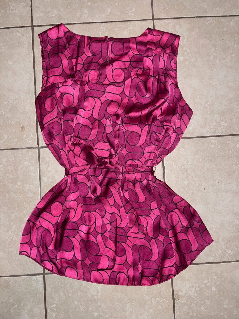 Pink Patterned Sleeveless Blouse- Size Medium